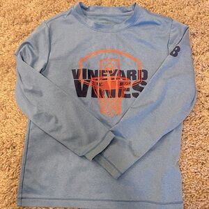 Vineyard Vines boys long sleeve tee in size 6! Good condition! No flaws!